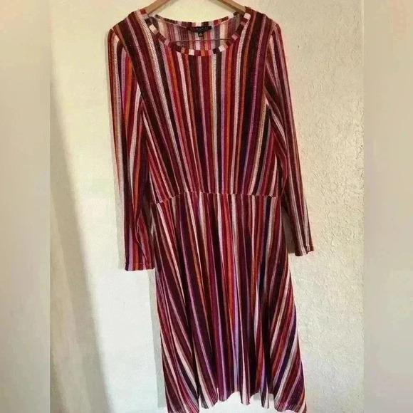 Eloquii Dresses & Skirts - ELOQUII stunning woven dress with slip